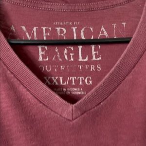 American Eagle XXL v-neck short sleeve T-shirt